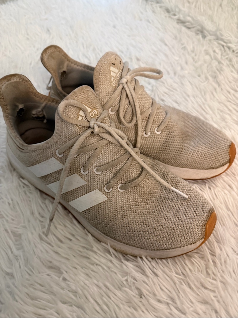 Adidas Cloudfoam Knit Sneakers Beige Gum Sole Women's US 9.5